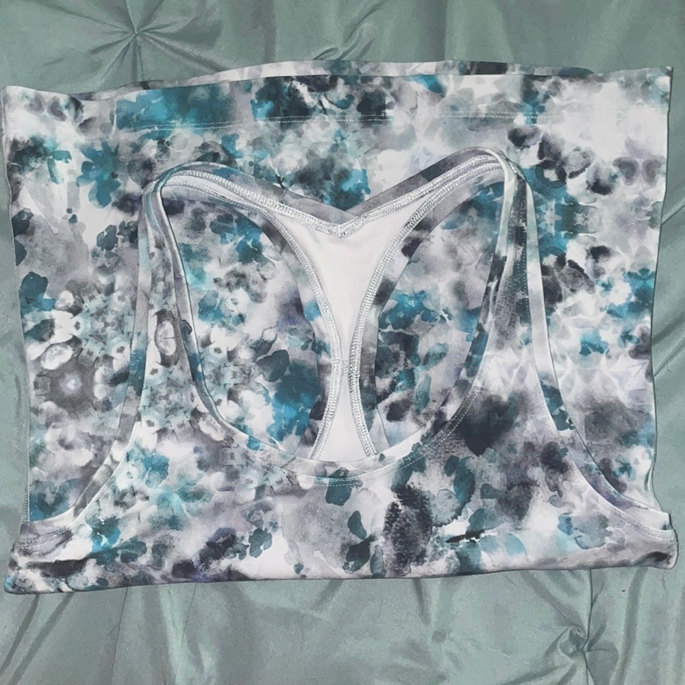 Lululemon tank top